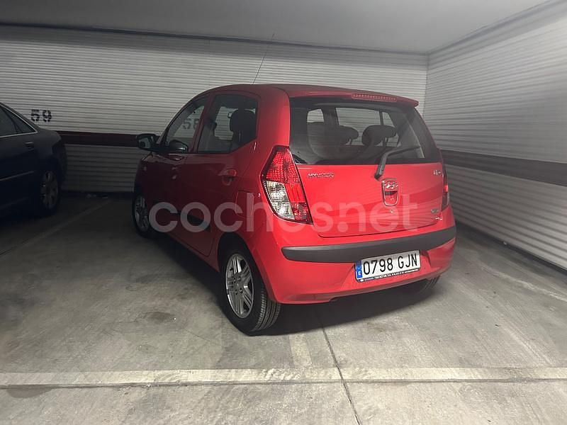 Usado Hyundai i10 GLS 78 CV (57 kW) 2008 Rojo Utilitario