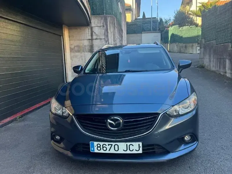 Usado Mazda 6 Comfort 150 CV (110 kW) 2015 Azul Familiar