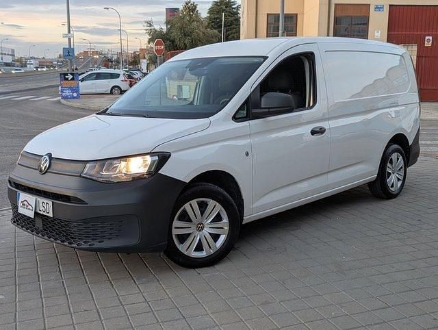 Usado VW Caddy Maxi 102 CV (75 kW) 2021 Blanco Monovolumen