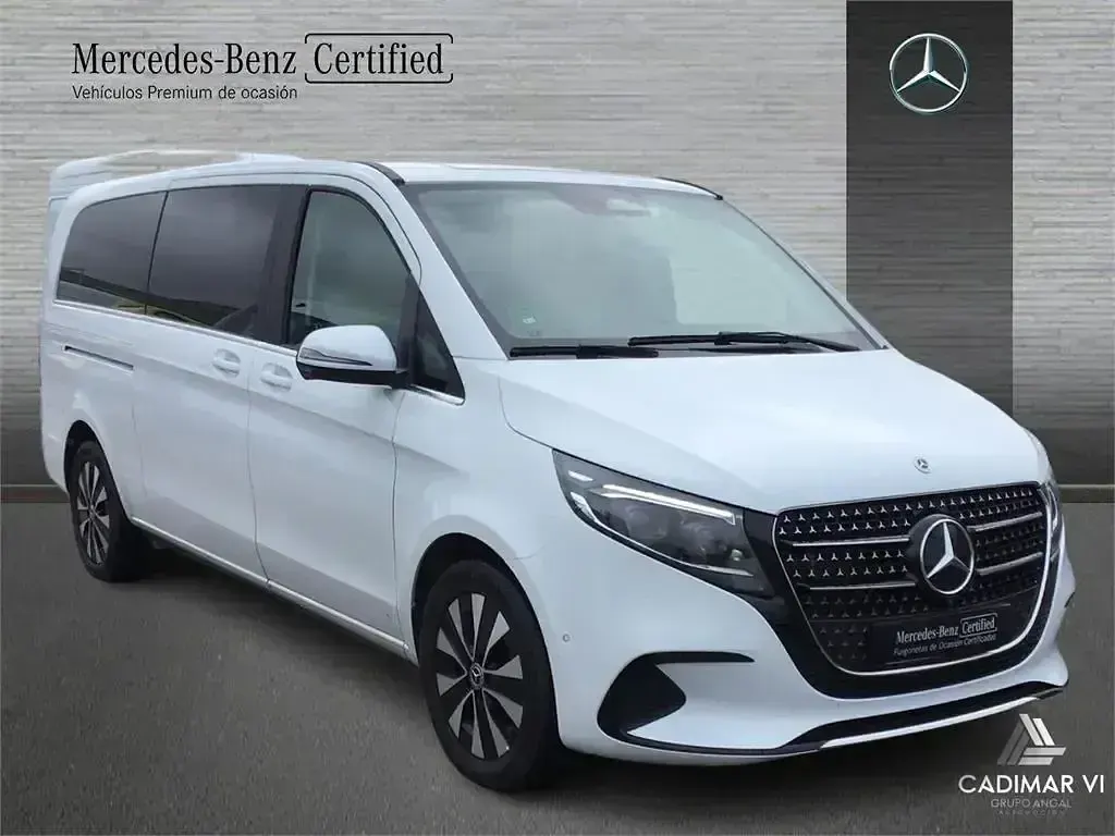 Usado Mercedes V300 Avantgarde 239 CV (175 kW) 2025 Blanco Monovolumen