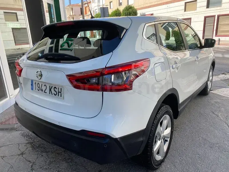 Usado Nissan Qashqai Tekna 130 CV (95 kW) 2018 Blanco SUV