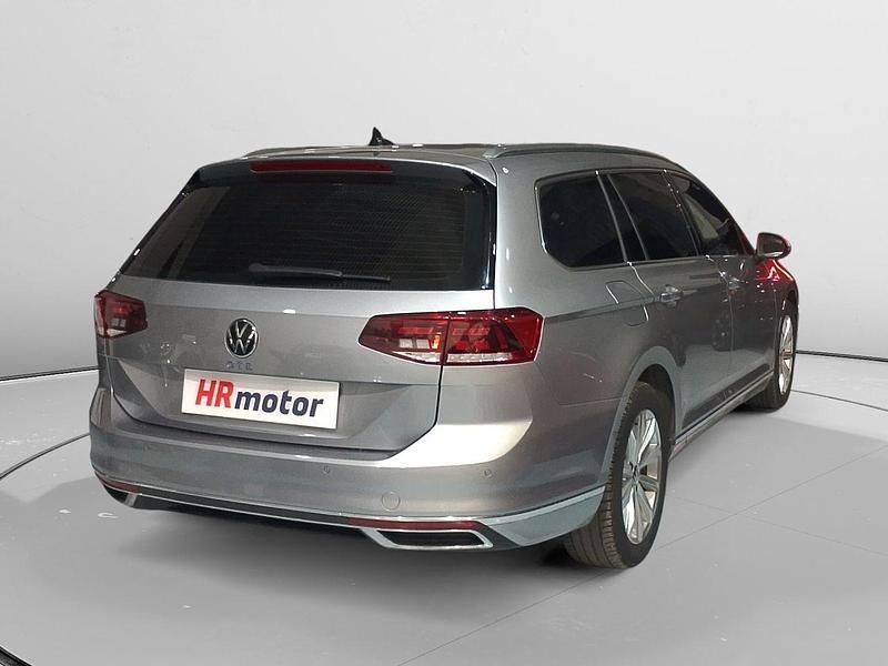 Usado VW Passat GTE 218 CV (160 kW) 2022 Gris Familiar