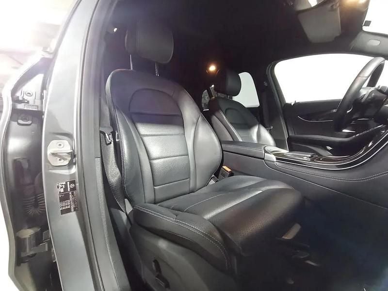Usado Mercedes GLC300 258 HP (189 kW) 2019 Cinzento Coupé