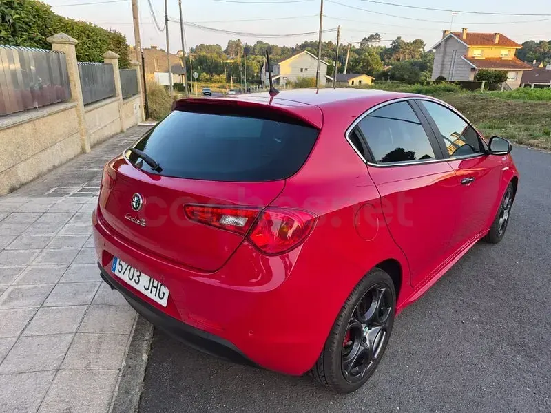 Usado Alfa Romeo Giulietta Sprint 105 CV (77 kW) 2015 Rojo Utilitario