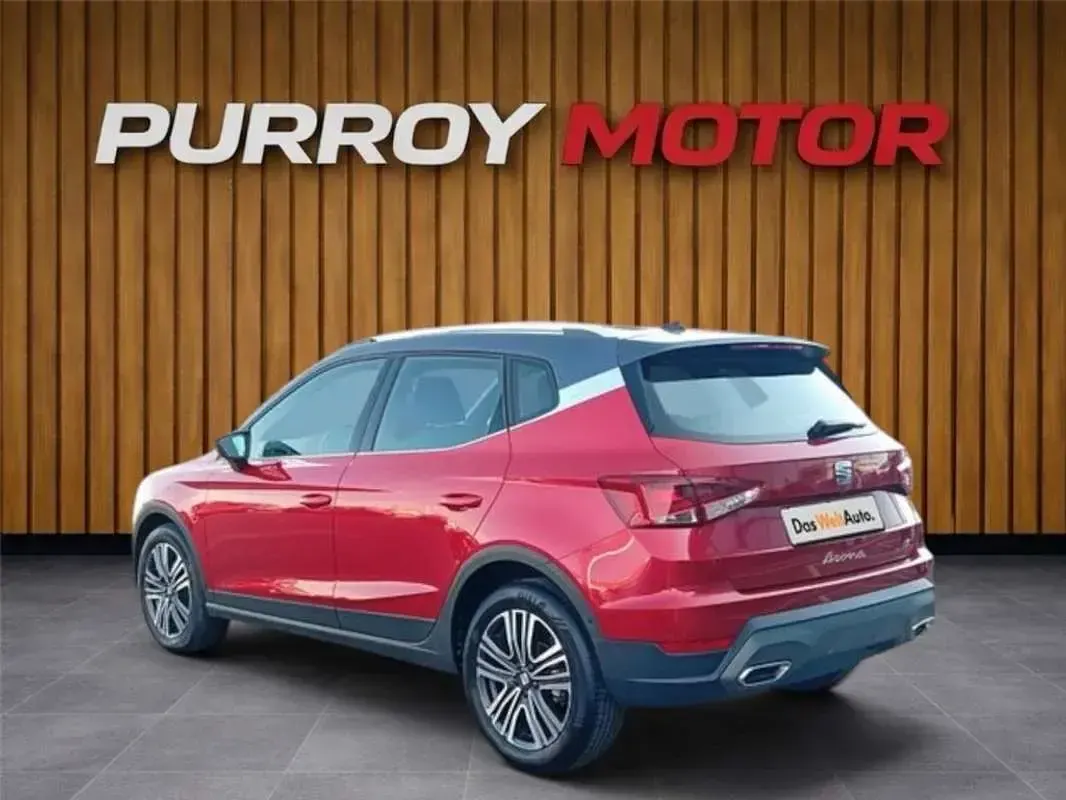Usado Seat Arona FR 116 CV (85 kW) 2025 Rojo SUV
