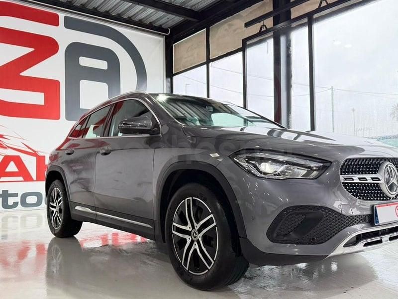 Usado Mercedes GLA200 150 CV (110 kW) 2021 Gris / plata SUV
