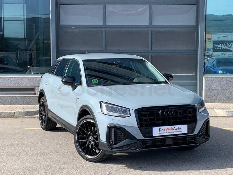 Usado Audi Q2 S-Line 150 CV (110 kW) 2022 Gris / plata SUV