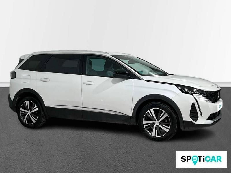 Usado Peugeot 5008 Allure 130 CV (95 kW) 2024 Blanco SUV