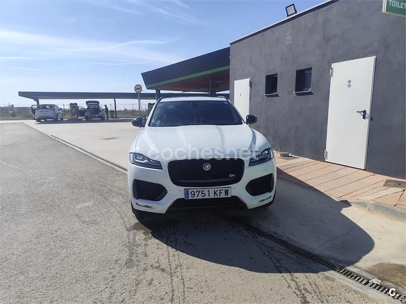 Usado Jaguar F-Pace First Edition 300 CV (220 kW) 2017 Blanco SUV