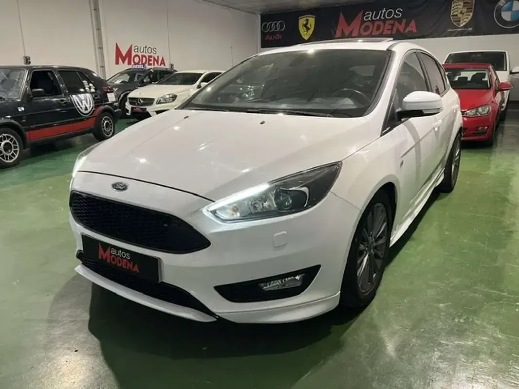 Usado Ford Focus ST-Line 150 CV (110 kW) 2017 Blanco Utilitario