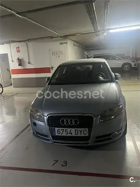 Usado Audi A4 140 CV (102 kW) 2006 Azul Familiar
