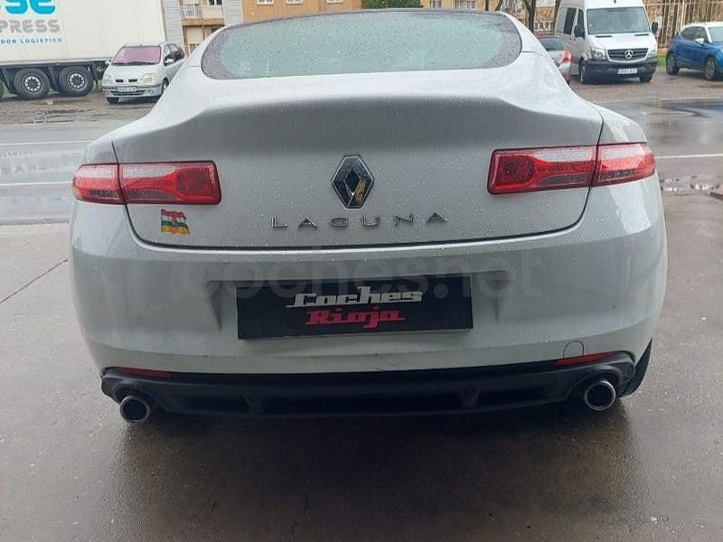 Usado Renault Laguna Coupé GT 241 CV (177 kW) 2012 Blanco Coupe