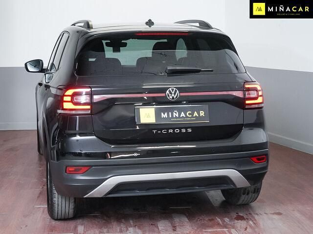 Usado VW T-Cross Advance 110 CV (80 kW) 2023 Negro SUV