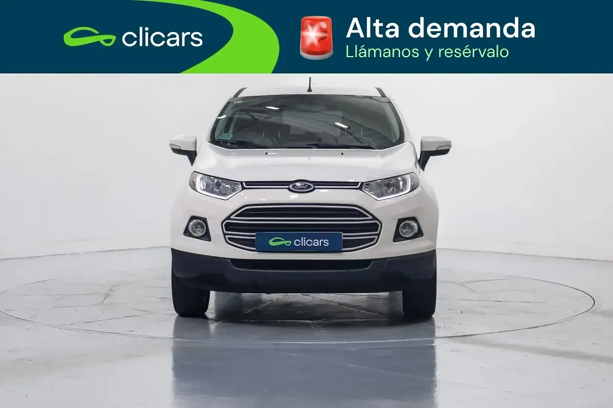 Usado Ford Ecosport Trend 112 CV (82 kW) 2015 Blanco SUV