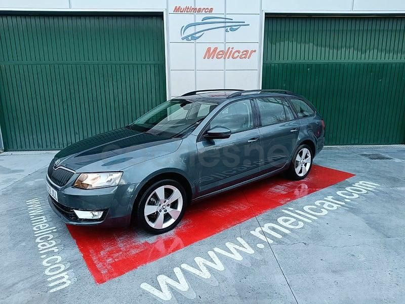 Usado Skoda Octavia Style 150 CV (110 kW) 2016 Gris / plata Familiar
