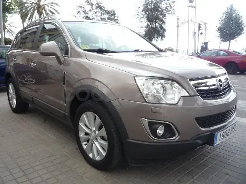 Usado Opel Antara Excellence 163 CV (119 kW) 2013 Marrón SUV