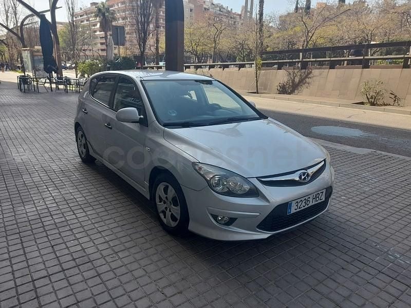 Usado Hyundai i30 Classic 109 CV (80 kW) 2011 Azul Berlina