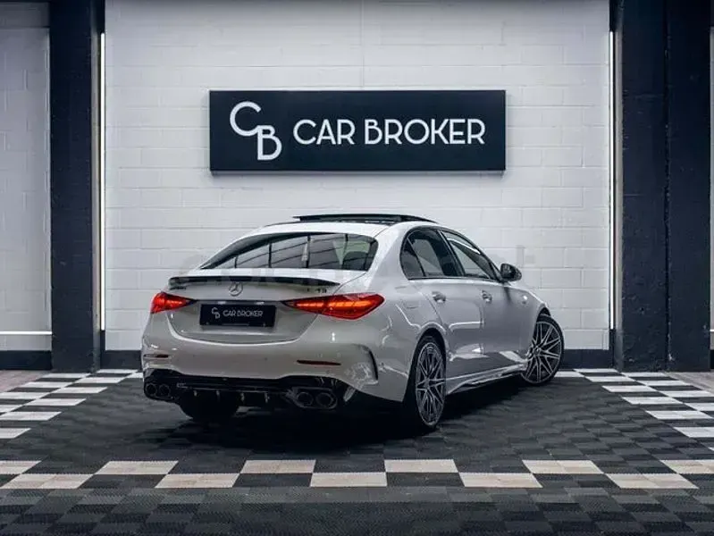 Usado Mercedes C43 AMG 408 CV (300 kW) 2023 Blanco Berlina