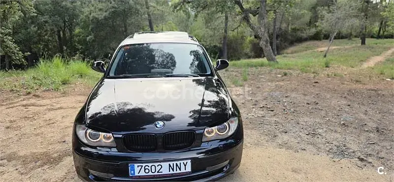 Usado BMW 118 143 CV (105 kW) 2010 Negro Utilitario