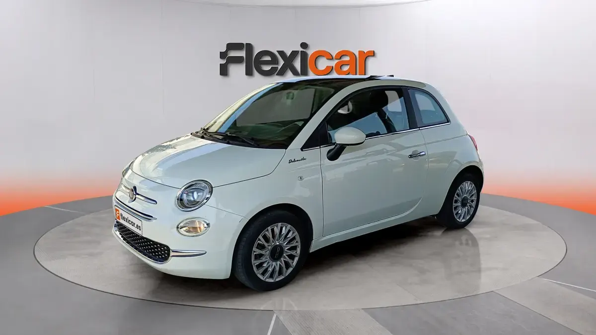 Usado Fiat 500 Dolcevita 71 CV (52 kW) 2023 Blanco Berlina