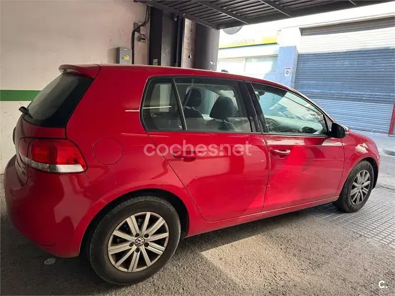 Usado VW Golf VI Advance 105 CV (77 kW) 2011 Rojo Utilitario