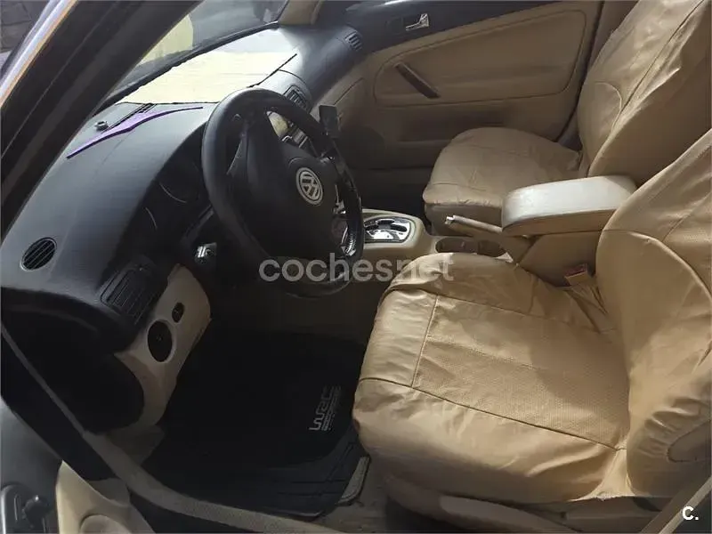 Usado VW Passat Advance 130 CV (95 kW) 2004 Negro Berlina