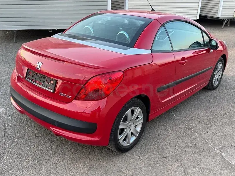 Usado Peugeot 207 CC Sport 150 CV (110 kW) 2007 Rojo Descapotable