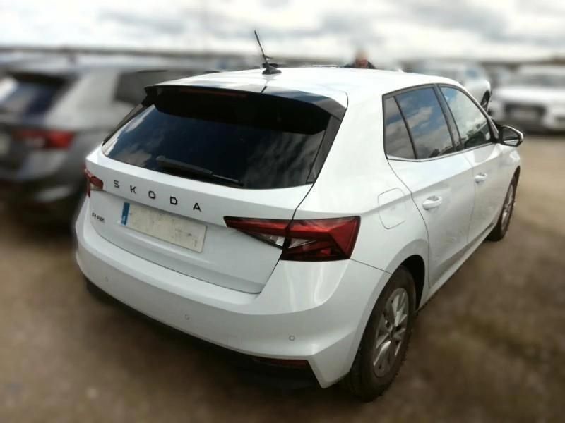 Usado Skoda Fabia Selection 95 CV (69 kW) 2025 Blanco Utilitario