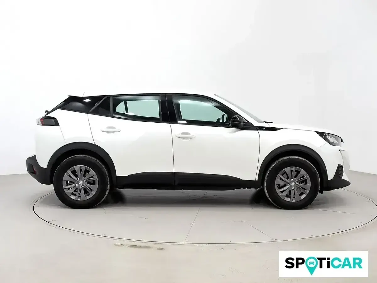 Usado Peugeot e-2008 Active 100 kW (136 CV) 2023 Gris SUV