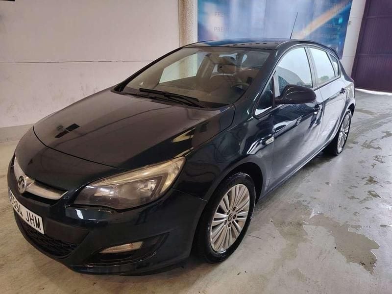Negro Usado 2015 Opel Astra Selective Utilitario | 6990 € (Super precio) - Imagen 1/4