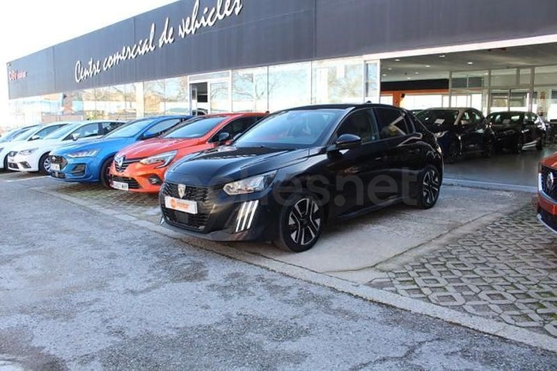 Usado Peugeot 208 Allure 102 CV (75 kW) 2025 Negro Utilitario