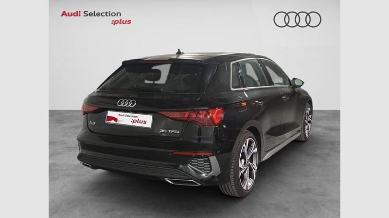 Usado Audi A3 150 CV (110 kW) 2024 Negro mito metalizado Berlina