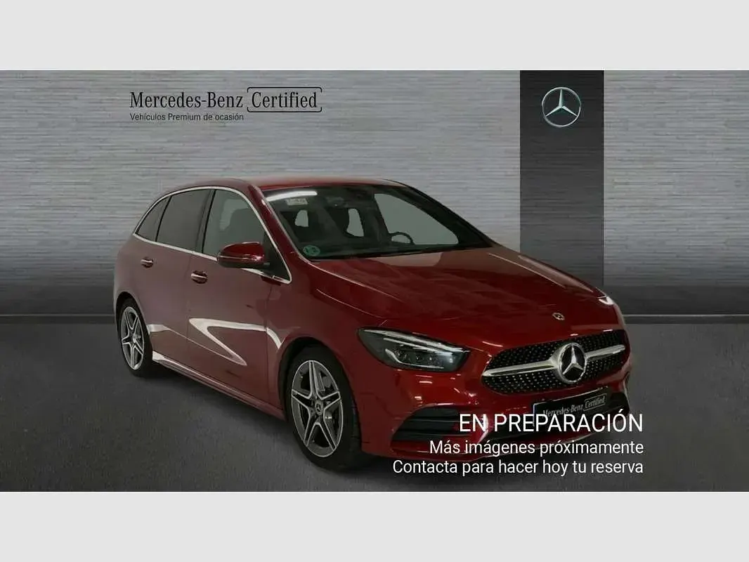 Usado Mercedes B200 163 CV (119 kW) 2022 Rojo Utilitario