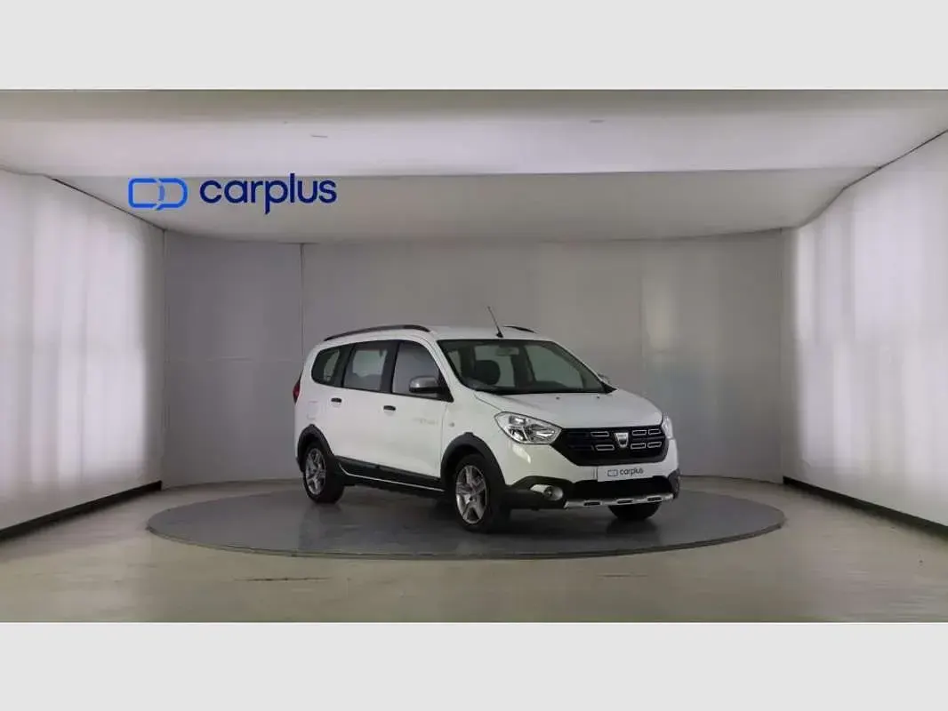 Usado Dacia Lodgy Comfort 116 CV (85 kW) 2022 Blanco Monovolumen