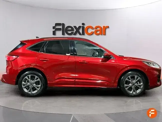 Usado Ford Kuga ST-Line 120 CV (88 kW) 2023 Rojo SUV