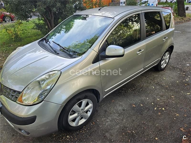 Usado Nissan Note Acenta 86 CV (63 kW) 2006 Gris / plata Utilitario