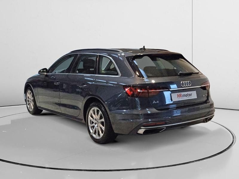 Usado Audi A4 Advanced 163 CV (119 kW) 2021 Gris Berlina