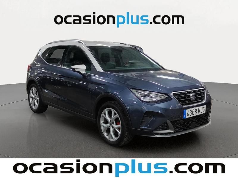 Usado Seat Arona FR 150 CV (110 kW) 2023 Gris SUV