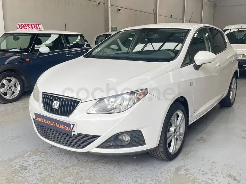 Usado Seat Ibiza Style 90 CV (66 kW) 2011 Blanco Berlina