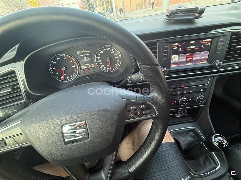 Usado Seat Leon ST Style 140 CV (102 kW) 2013 Blanco Familiar