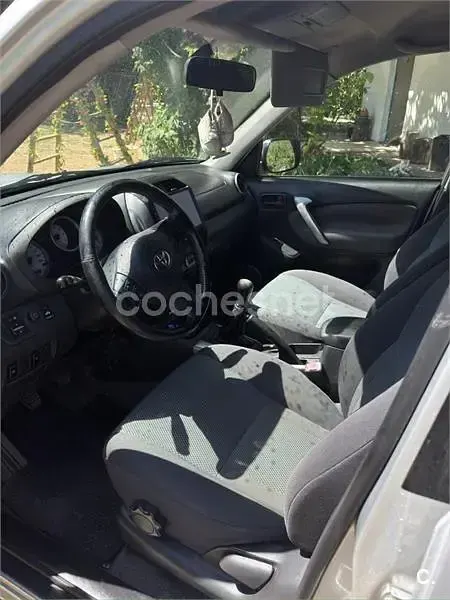 Usado Toyota RAV4 Luna 116 CV (85 kW) 2004 Gris / plata SUV