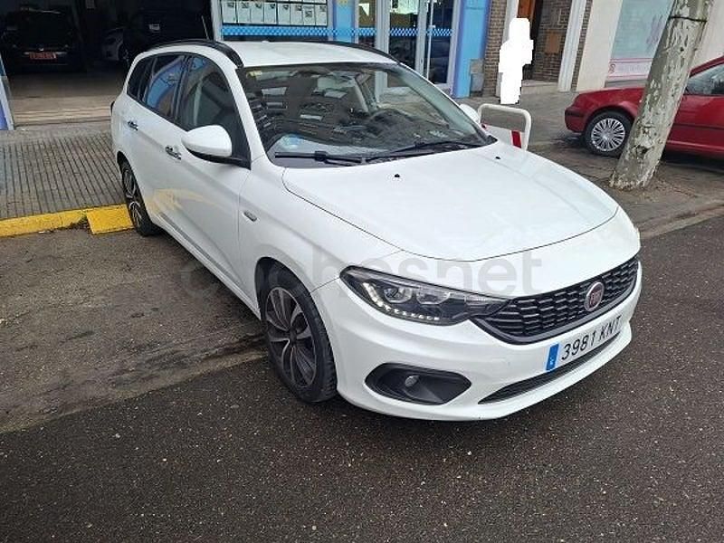 Usado Fiat Tipo Lounge 120 CV (88 kW) 2018 Blanco Familiar