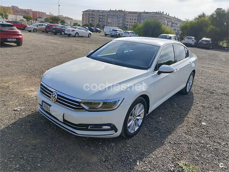 Usado VW Passat Advance 150 CV (110 kW) 2017 Blanco Berlina