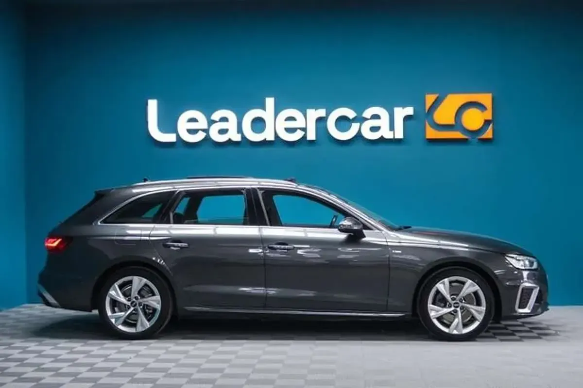 Usado Audi A4 S-Line 163 CV (119 kW) 2021 Gris Familiar