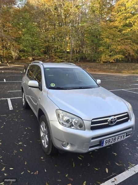 Gris / plata Usado 2008 Toyota RAV4 Sol SUV | 8500 € (Precio justo) - Imagen 1/4