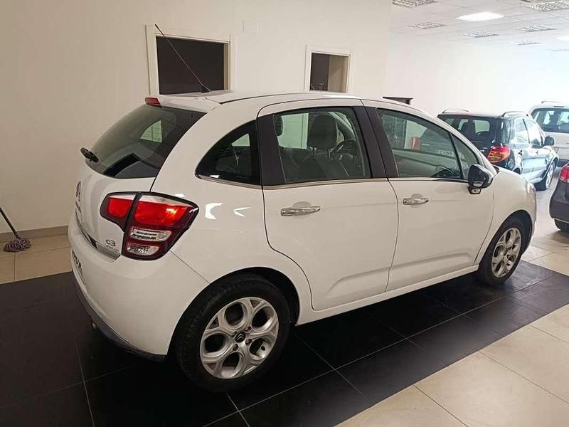 Usado Citroën C3 Attraction 68 CV (50 kW) 2015 Blanco Utilitario