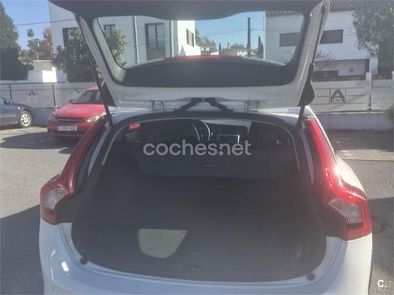 Usado Volvo V60 CC Summum 150 CV (110 kW) 2016 Blanco Familiar