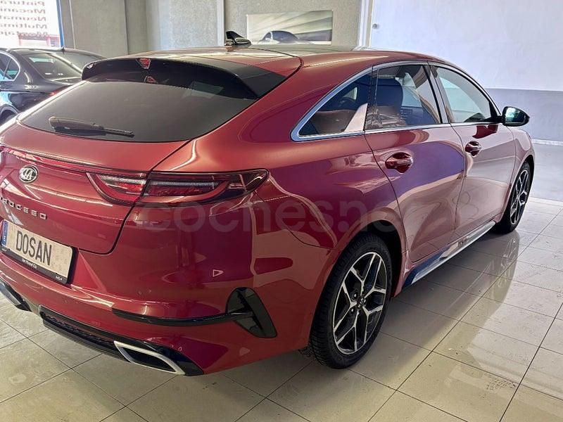 Käytetty Kia ProCeed GT-Line 160 HP (117 kW) 2021 Punainen Farmari