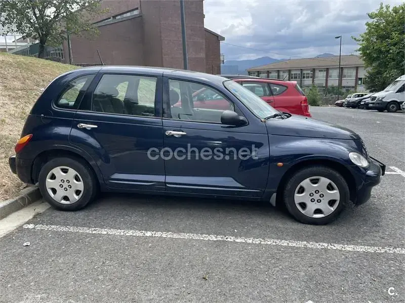 Usado Chrysler PT Cruiser Clasic 121 CV (88 kW) 2005 Azul Monovolumen