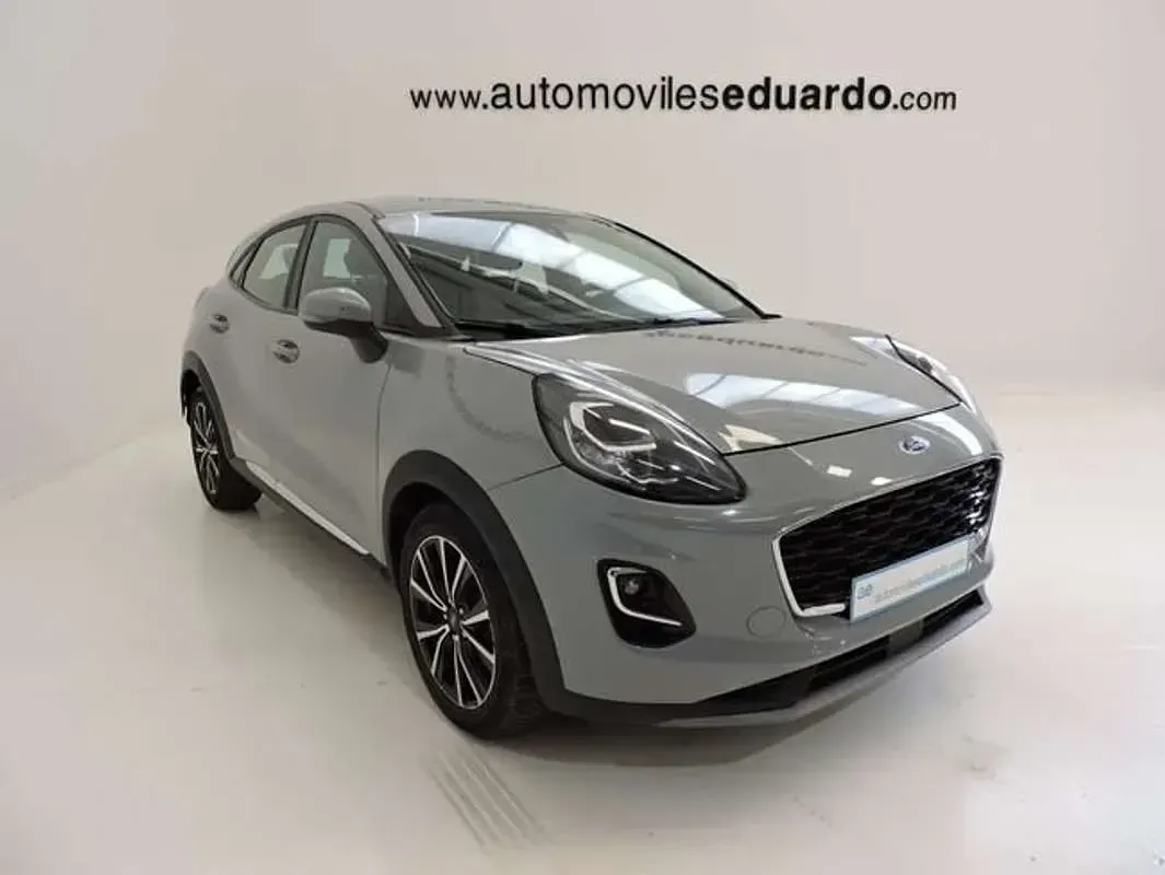 Usado Ford Puma Titanium 125 CV (91 kW) 2022 Gris SUV